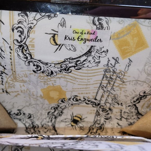 Handmade Navy-Blue Cork Clutch - Picture 7 of 9